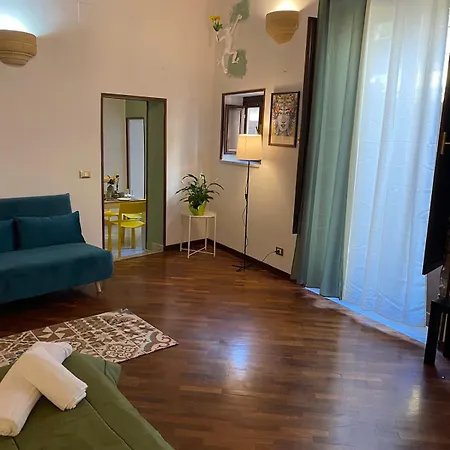 Charming House In The Historic Center Of Palermo