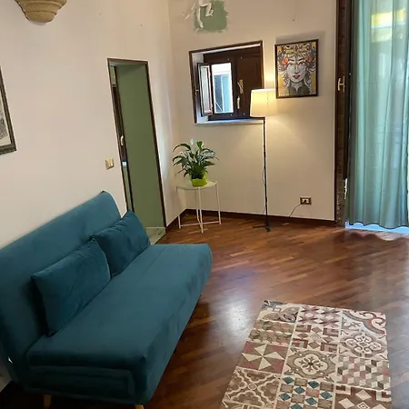 Apartment Charming House In The Historic Center Of Palermo
