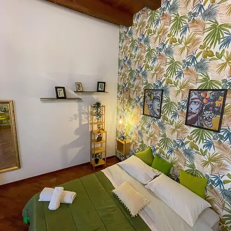 Charming House In The Historic Center Of Apartment